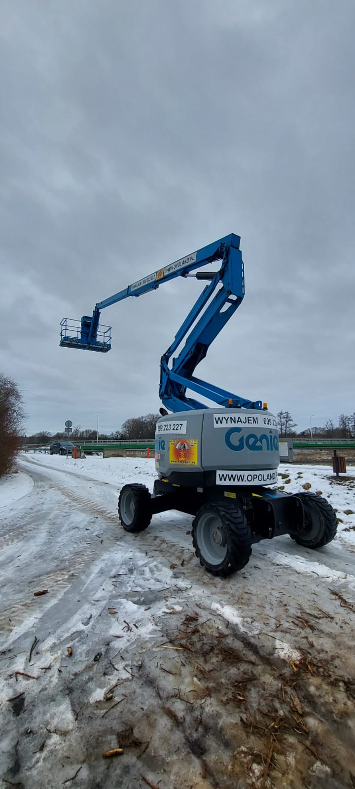 Jakie podnośniki do prac w ciężkim terenie?